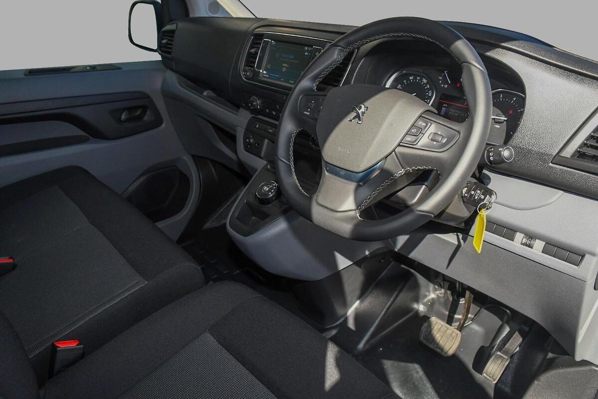 2024 Peugeot Expert Pro Long Auto image 6