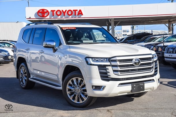 2024 Toyota Landcruiser Sahara ZX image 1