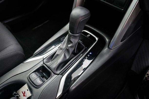 2024 Toyota Corolla Cross GX image 20