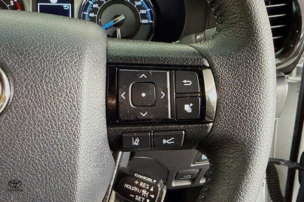 2022 Toyota Hilux Rogue image 19
