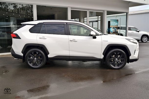 2021 Toyota Rav4 Hybrid Cruiser-2WD image 2