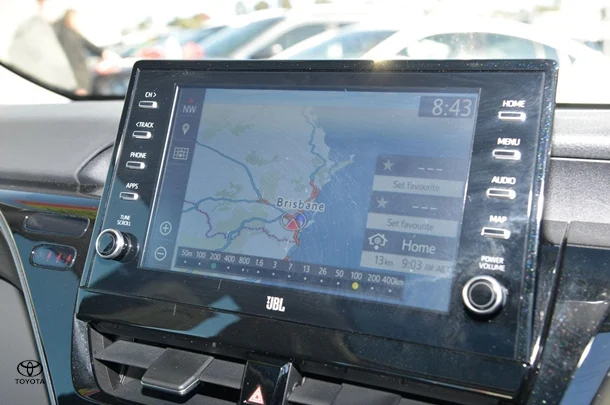 2021 Toyota Camry Hybrid SL image 13