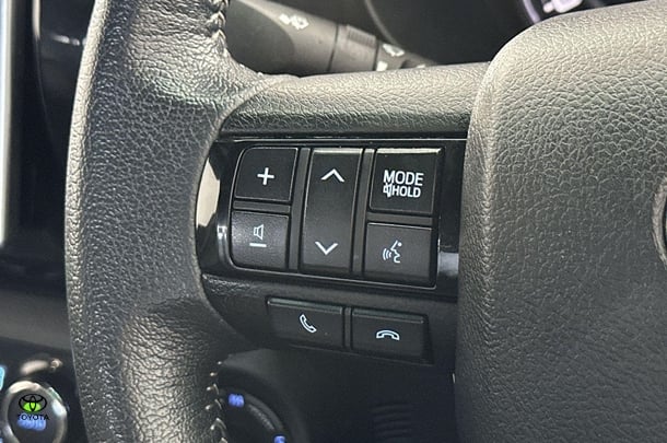 2019 Toyota Hilux Rugged X image 21