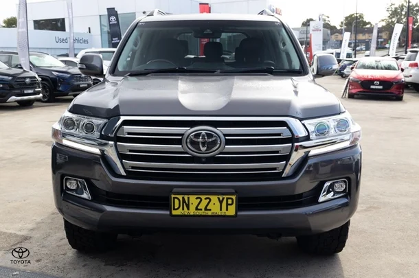 2020 Toyota Landcruiser Sahara image 4