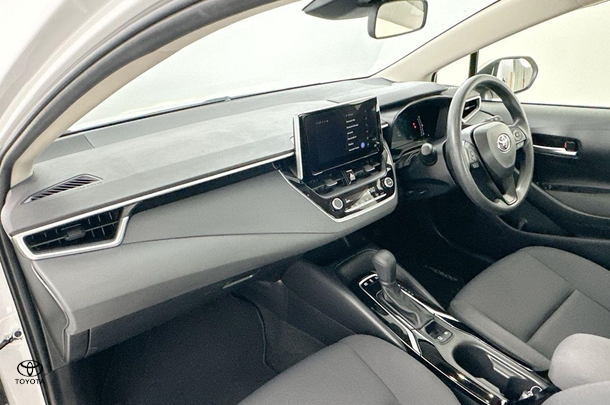 2024 Toyota Corolla Sedan Hybrid Ascent Sport image 18