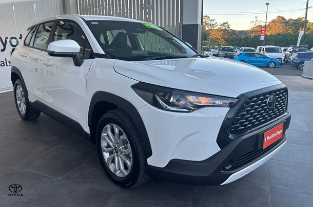 2023 Toyota Corolla Cross Petrol GX image 3