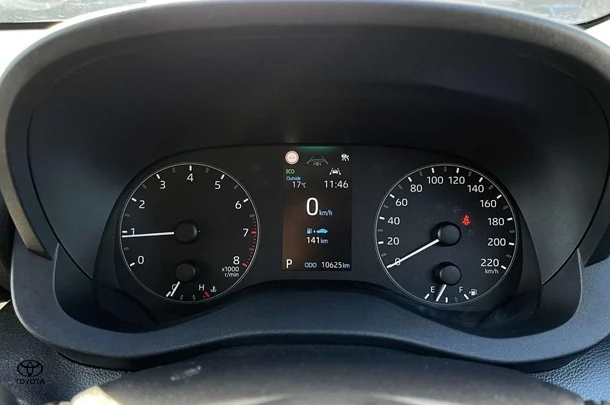 2024 Toyota Yaris Ascent Sport image 16