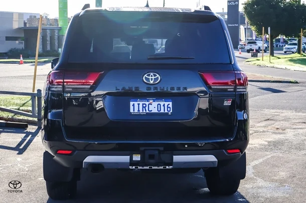 2023 Toyota Landcruiser GR-S image 5