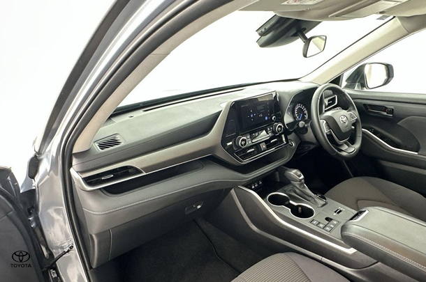 2024 Toyota Kluger Hybrid GX AWD image 18