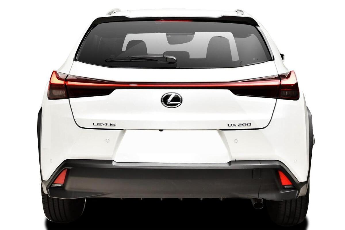 2024 Lexus UX UX200 Luxury Auto 2WD image 3