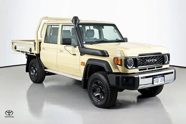 2025 Toyota LANDCRUISER MILITARY GXL image 1