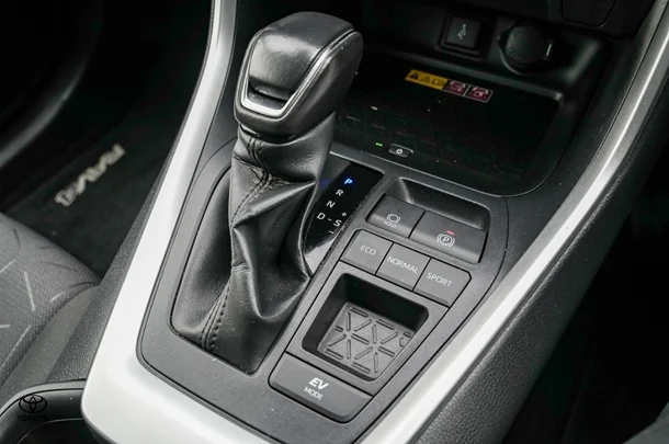 2021 Toyota Rav4 Hybrid GXL-2WD image 15