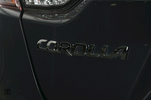 2022 Toyota Corolla Sedan Hybrid ZR image 22