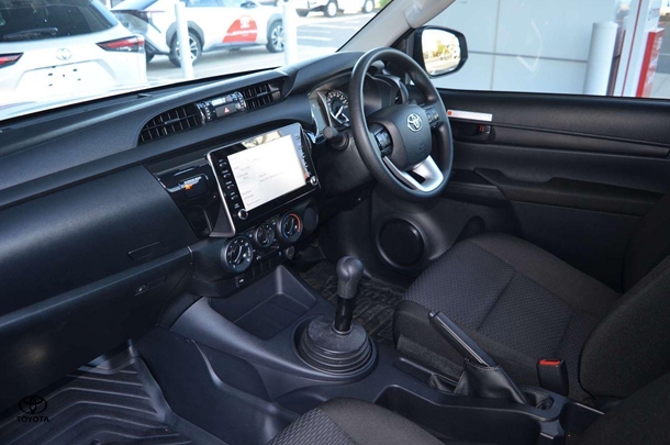 2024 Toyota Hilux Workmate image 19