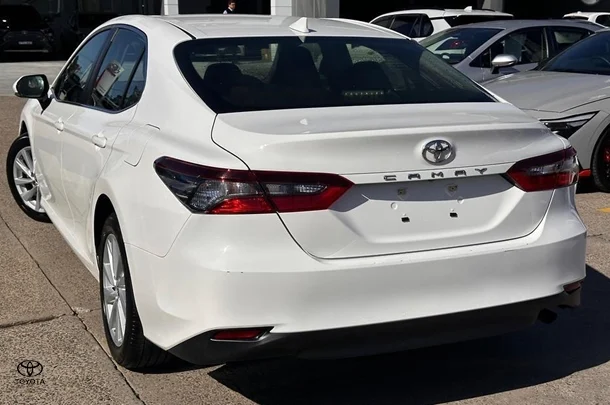 2023 Toyota Camry Ascent image 2