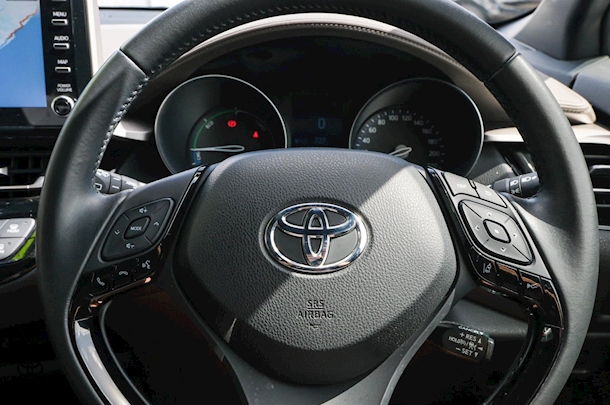 2023 Toyota C-HR Hybrid Koba 2WD image 15