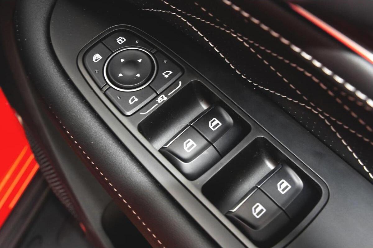 2024 GWM Tank 300 Ultra Hybrid Auto 4x4 image 16