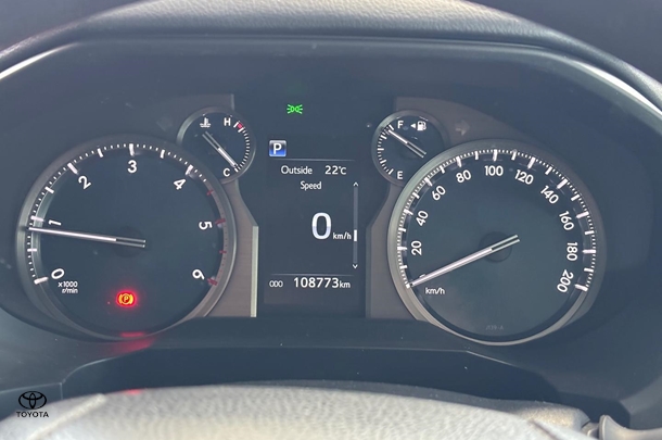 2020 Toyota Prado GX image 10