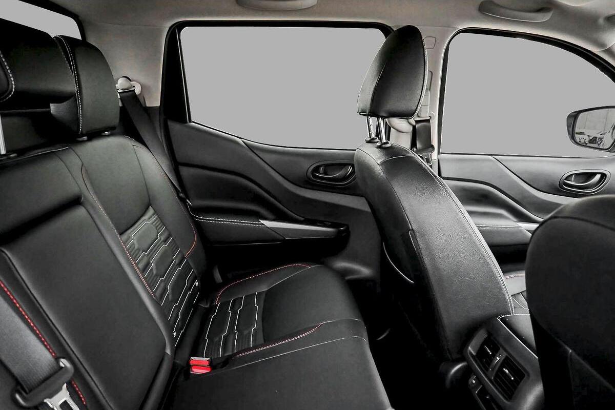 2024 Nissan Navara PRO-4X Warrior D23 Auto 4x4 MY24 Dual Cab image 10