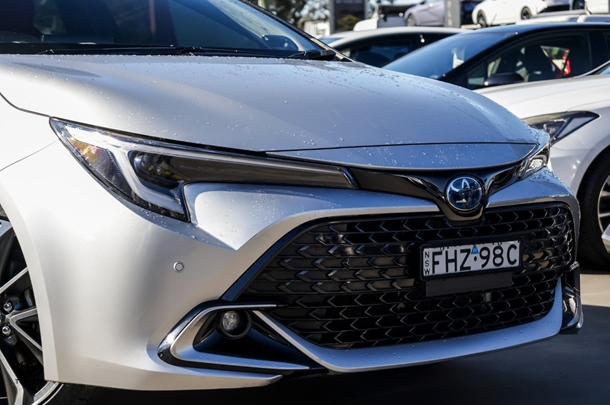 2023 Toyota Corolla ZR image 18