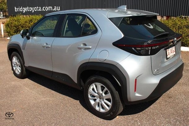 2023 Toyota Yaris Cross GX image 7