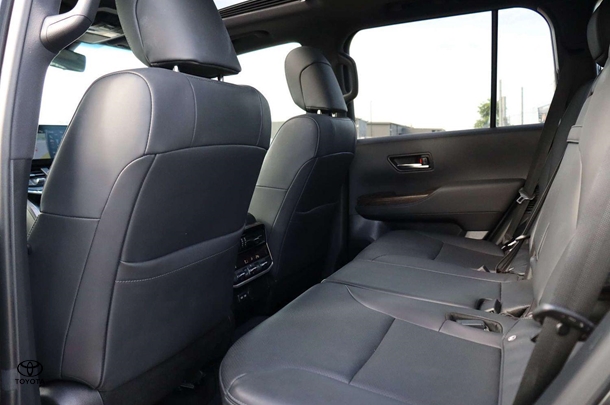 2022 Toyota Landcruiser VX image 25