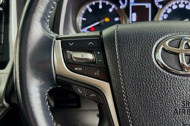 2019 Toyota Prado Kakadu image 17