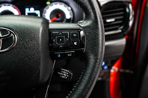 2019 Toyota Hilux 4x4 Rugged X image 19