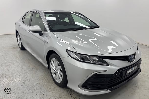2024 Toyota Camry Hybrid Ascent image 1