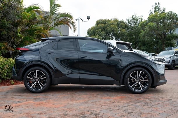 2023 TOYOTA C-HR Hybrid Koba 2WD image 3