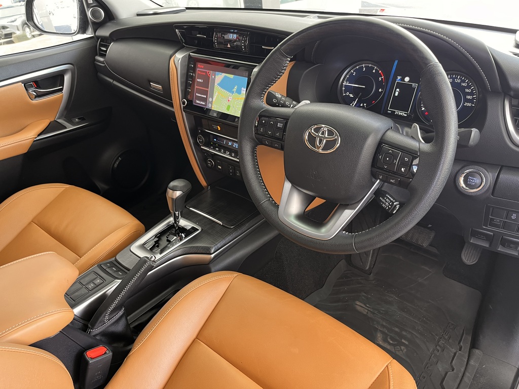 2020 Toyota Fortuner Crusade image 9