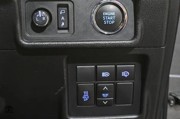 2019 Toyota Prado VX image 15