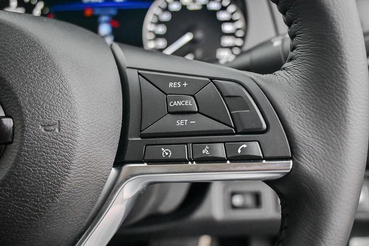 2024 Nissan Navara PRO-4X Warrior D23 Auto 4x4 MY24 Dual Cab image 17