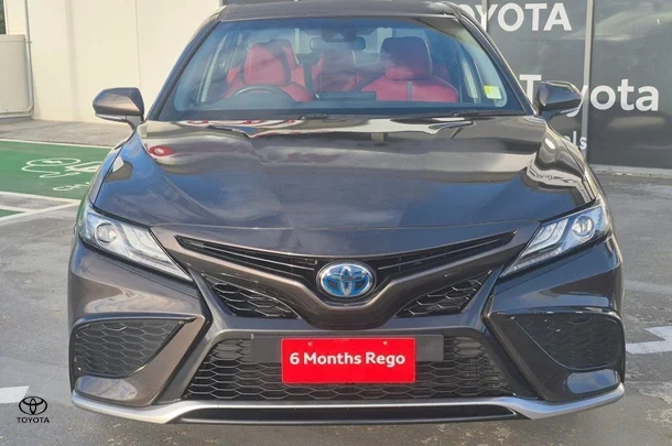 2023 Toyota Camry Hybrid SX image 4