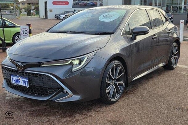 2021 Toyota COROLLA ZR image 2