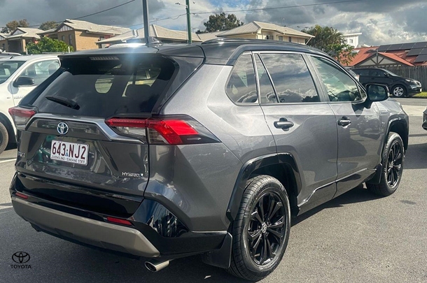 2022 Toyota Rav4 Hybrid XSE (2WD) image 3
