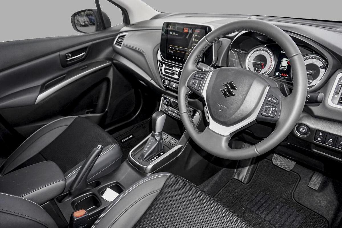 2024 Suzuki S-Cross Plus Auto image 6