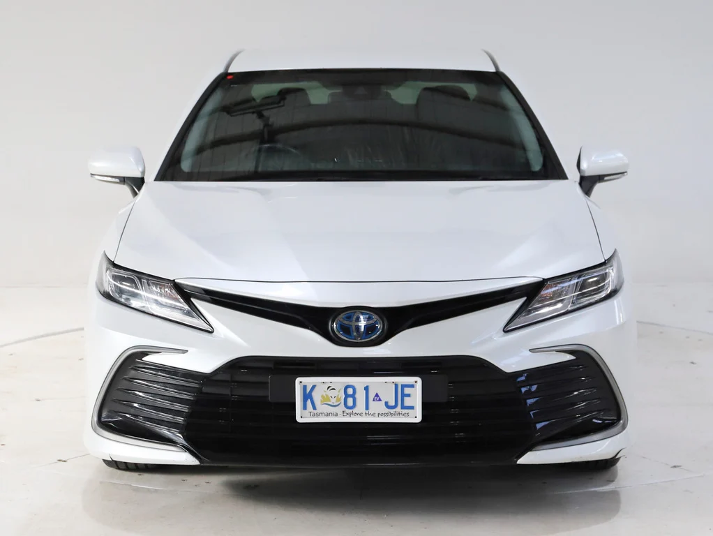 2022 Toyota Camry Hybrid Ascent image 2