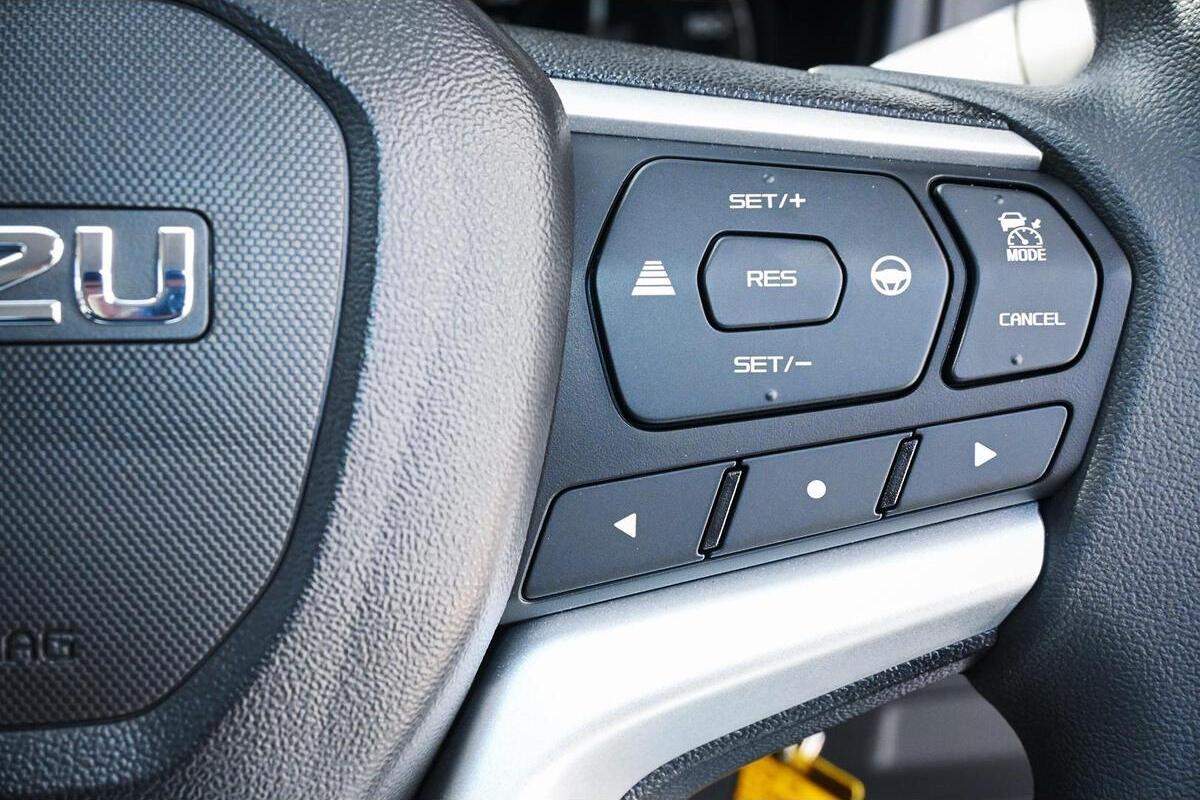 2024 Isuzu D-MAX SX Auto 4x4 MY24 image 16