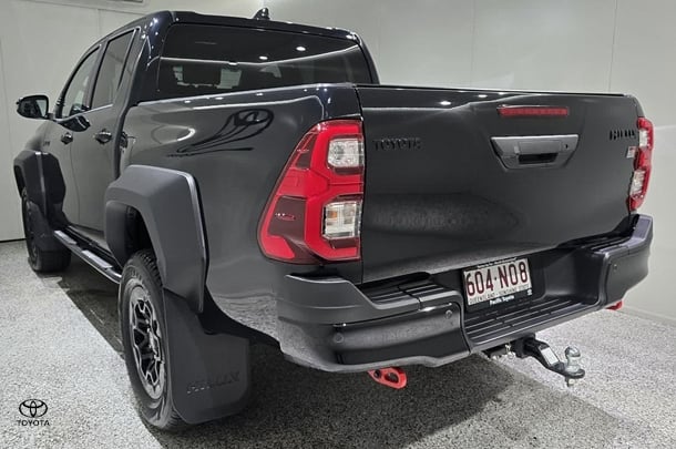 2024 Toyota Hilux GR-S image 5