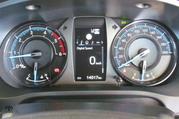 2024 Toyota Hilux Rogue image 7