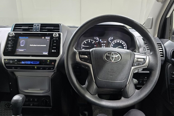 2019 Toyota Prado GX image 13
