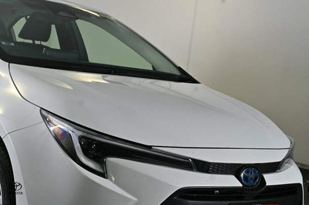 2023 Toyota Corolla Sedan Hybrid Ascent Sport image 5