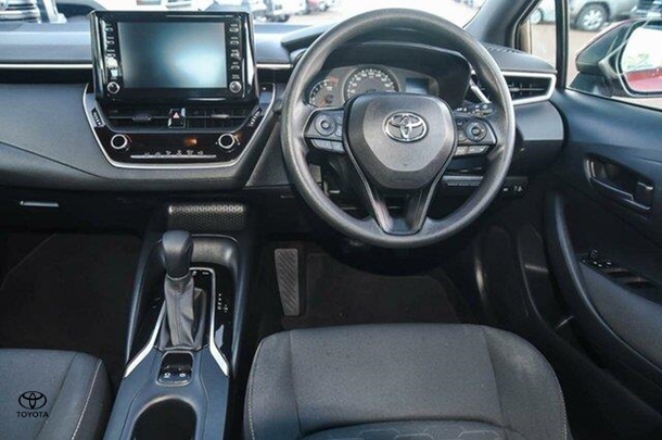 2018 Toyota COROLLA Ascent Sport image 7