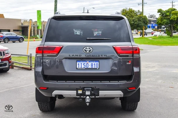 2024 Toyota Landcruiser GR-S image 5