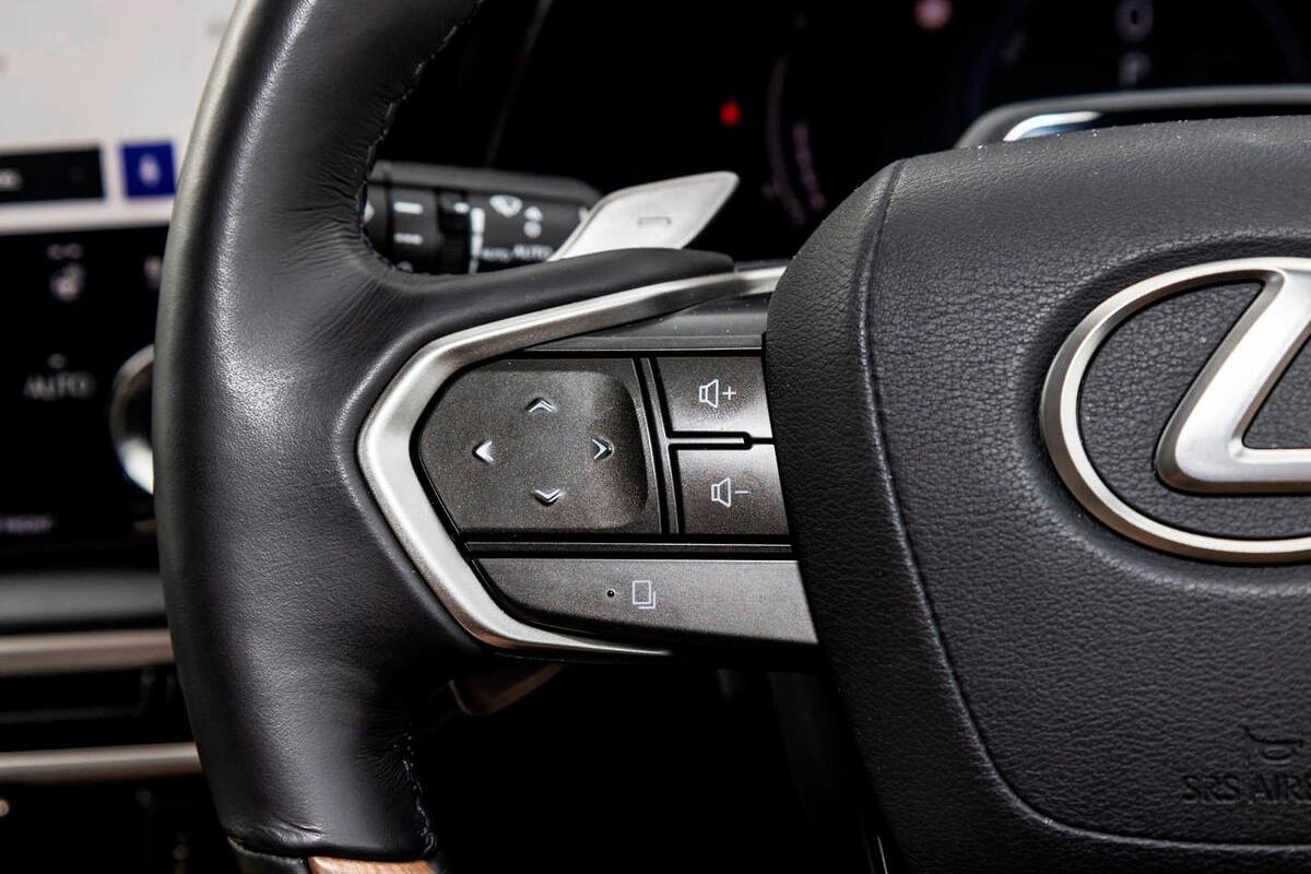 2024 Lexus RX RX350h Sports Luxury Auto eFour image 14