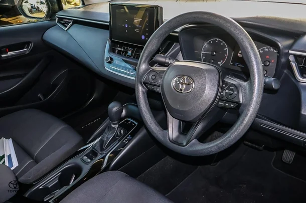 2023 Toyota Corolla Sedan Ascent Sport image 6