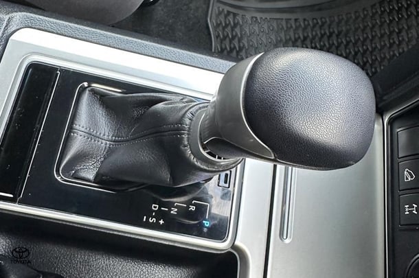 2021 Toyota Prado GXL image 15