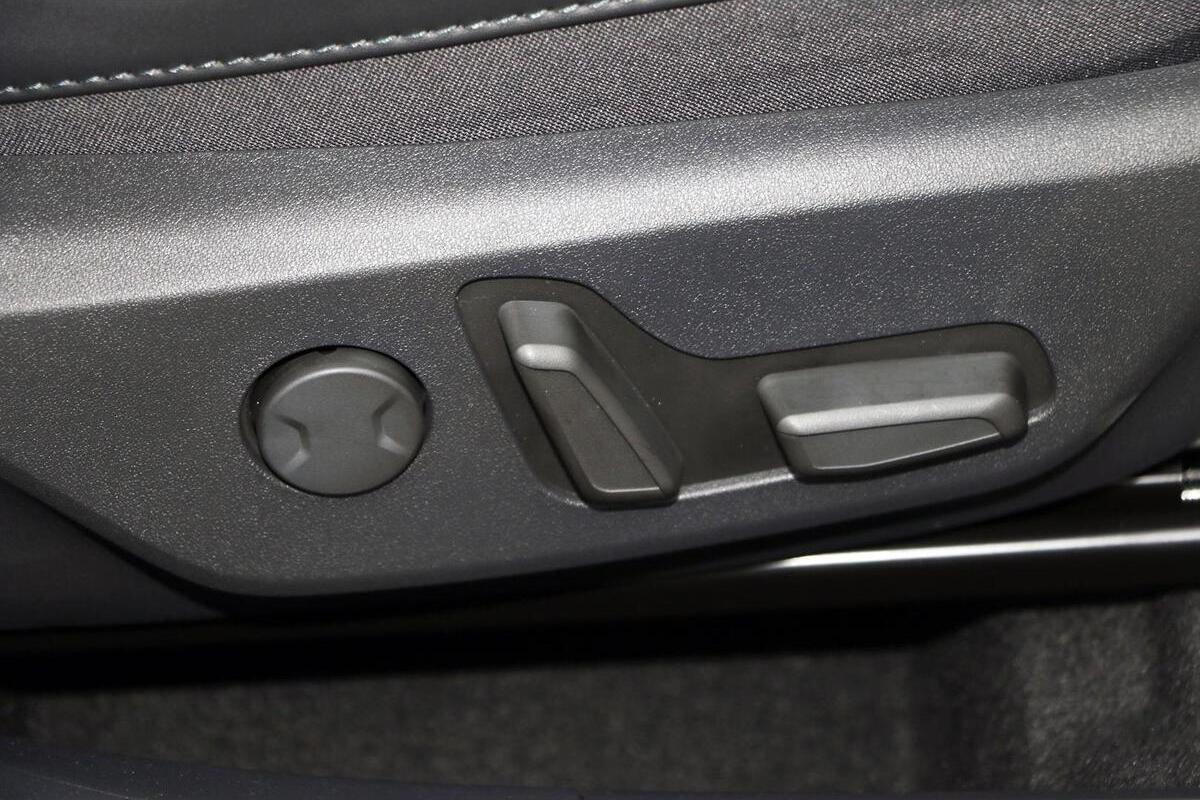 2025 Kia Niro HEV S Auto 2WD MY25 image 19