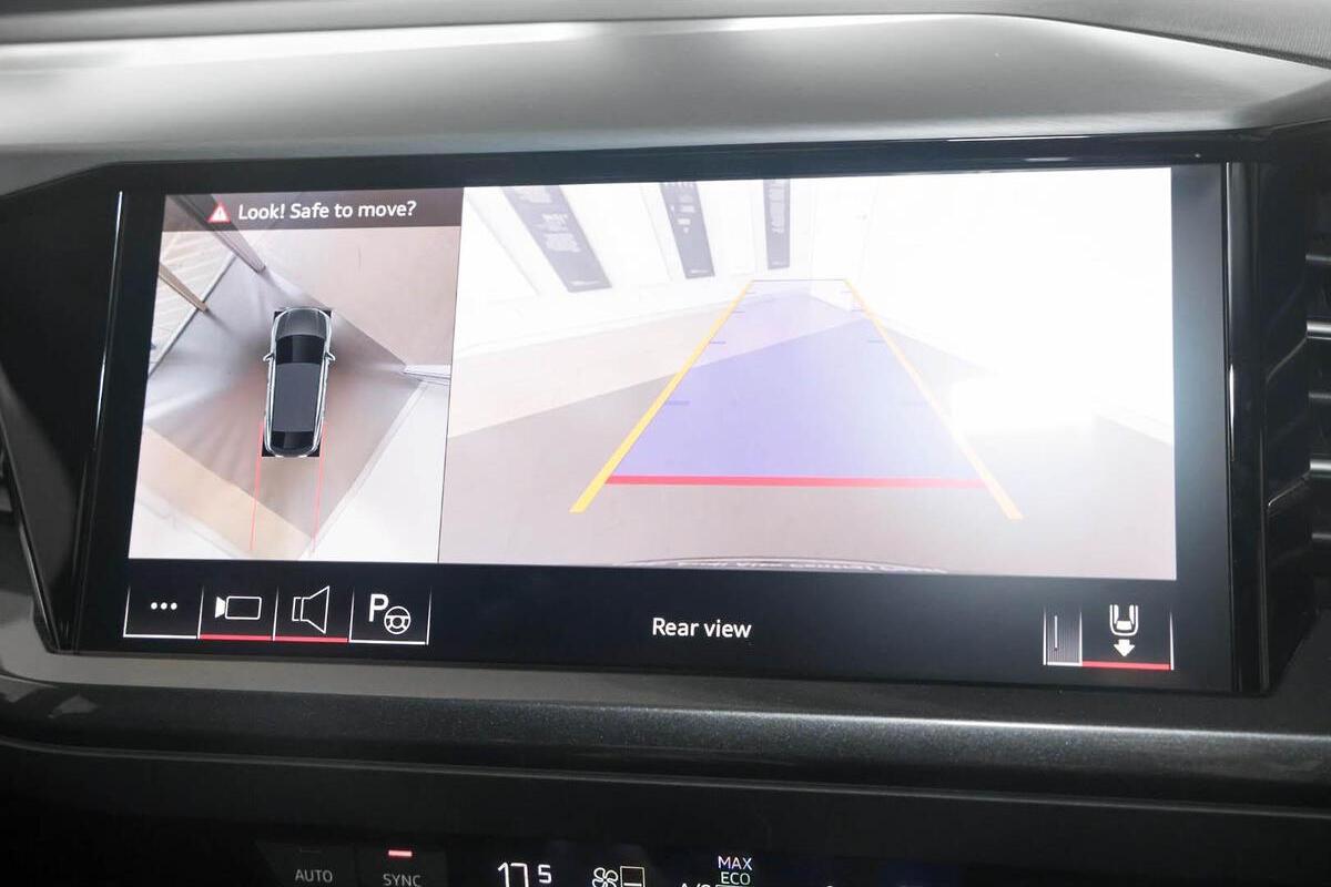 2025 Audi Q4 e-tron 55 Auto e-quattro MY25 image 12